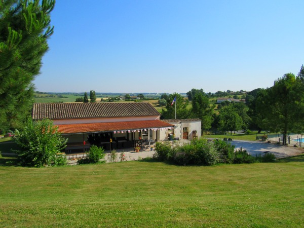 La Rose Blanche Clubhouse.